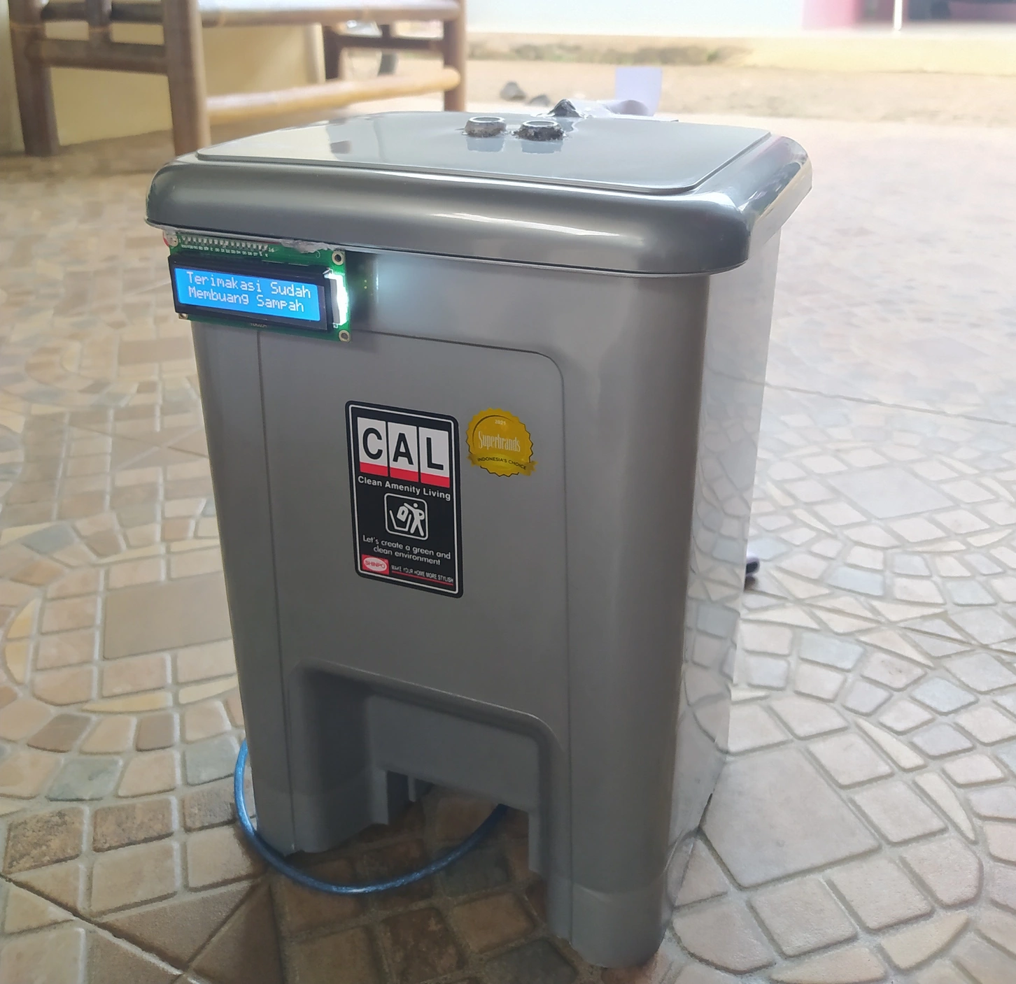 Tempat Sampah Otomatis